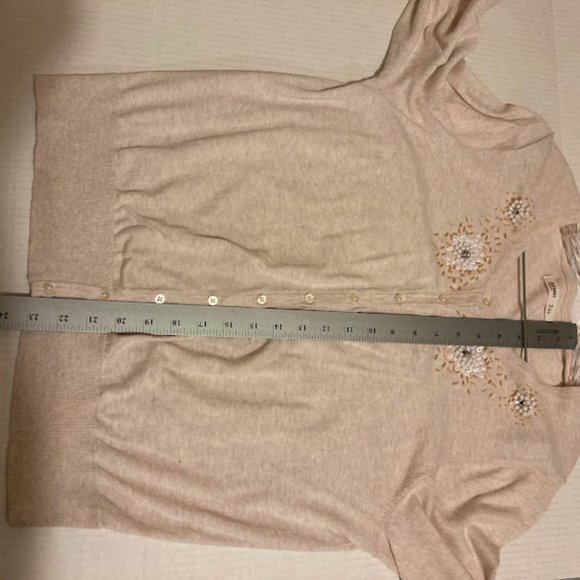 Old Navy women's  XL cardigan sweater with sequin beaded designs - Picture 5 of 6